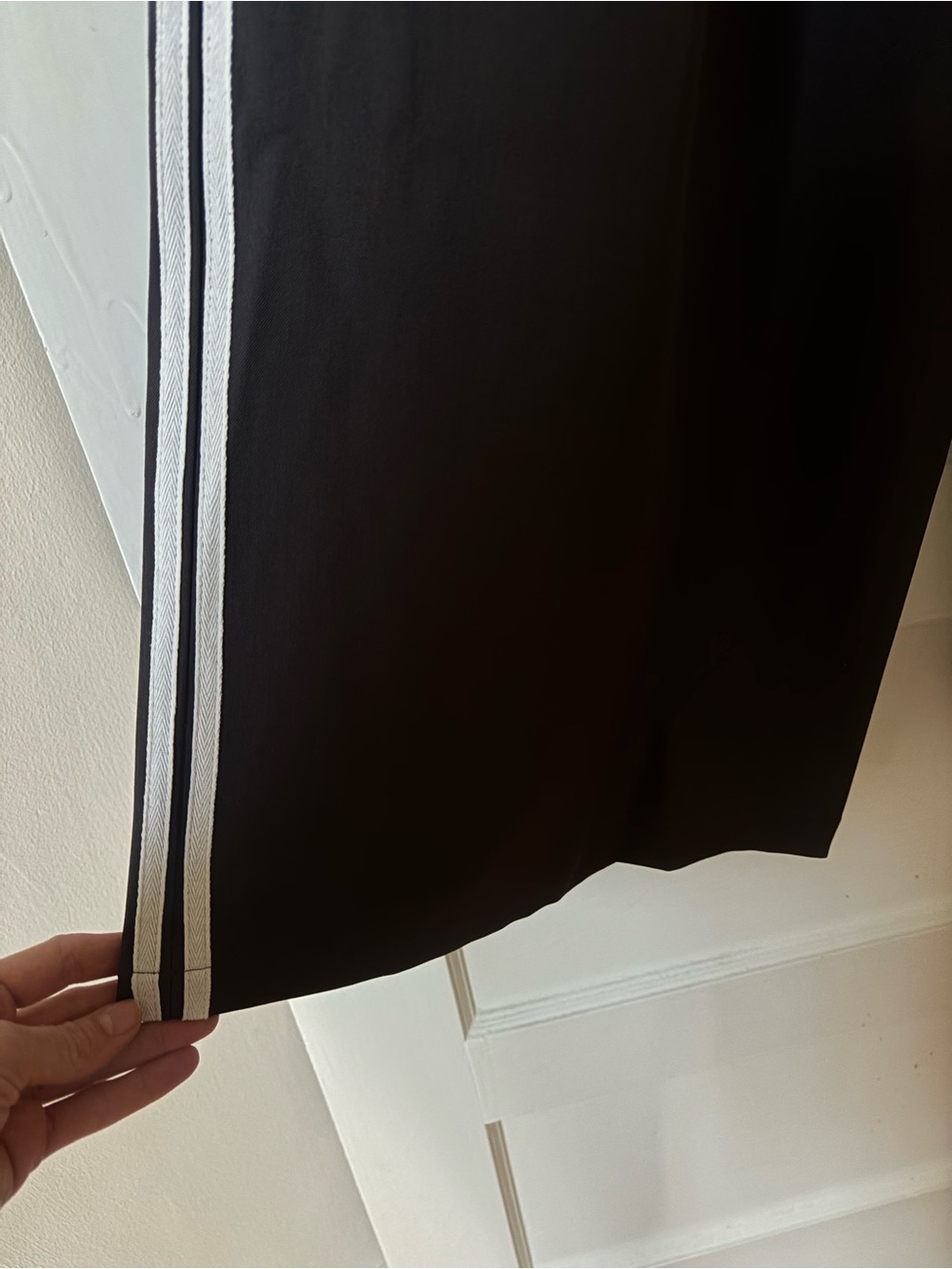 Lioness NWT size small, Wide-Leg Pants with White Side Stripes in Ash - Picture 12 of 13
